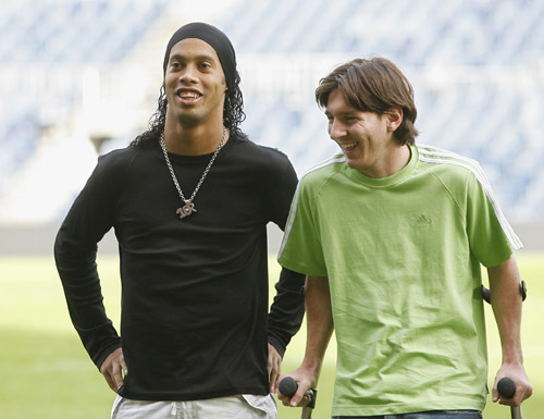 Edgar Lima后半程发力完成夸张动作