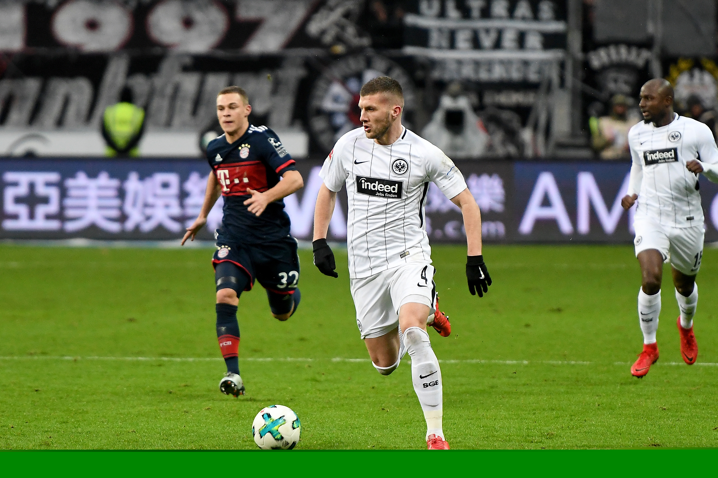 比肩乔丹！亚历山大连续三年场均砍下30分+命中率超过50%