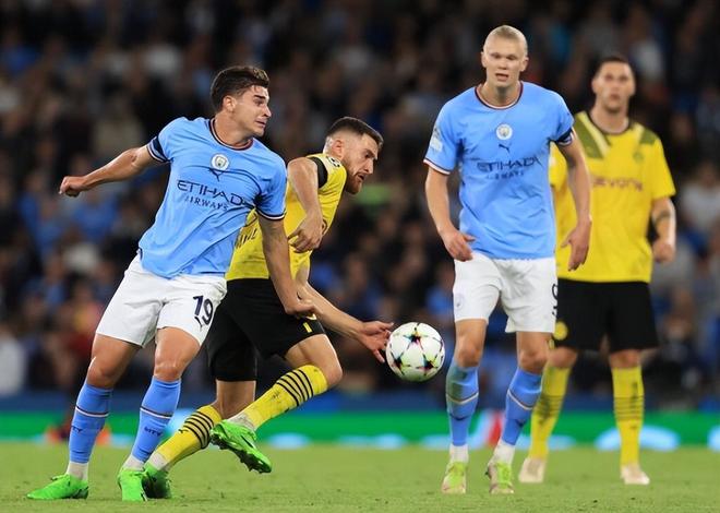 内马尔时隔3年半再度上演帽子戏法，助球队赢下保级关键战