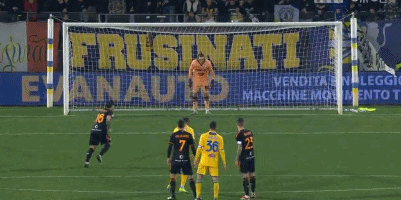 普里查德和沃尔什第二节得分均上双，上半场合砍28分9板6助