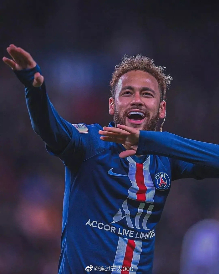 中足联细化“观众不当行为”细则：赛区将对球迷不当行为负责