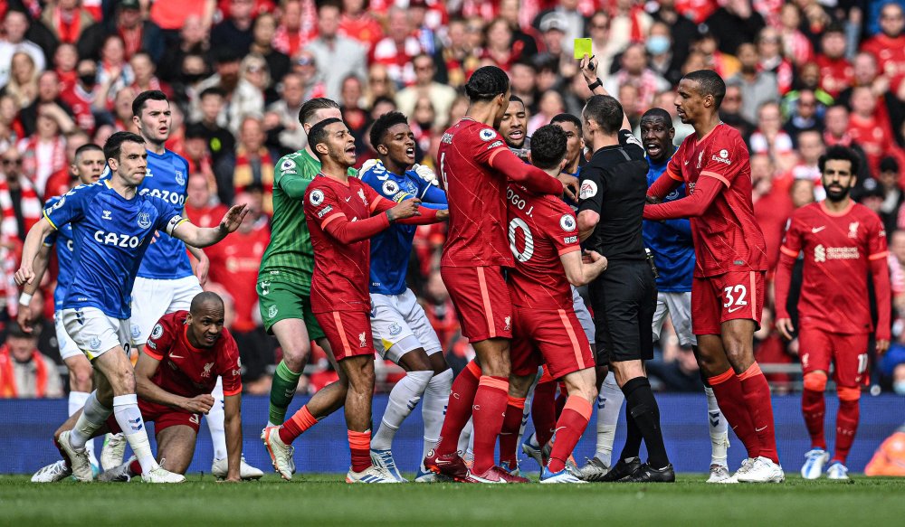 湖人vs76人首发：詹姆斯&东契奇大战恩比德&马克西